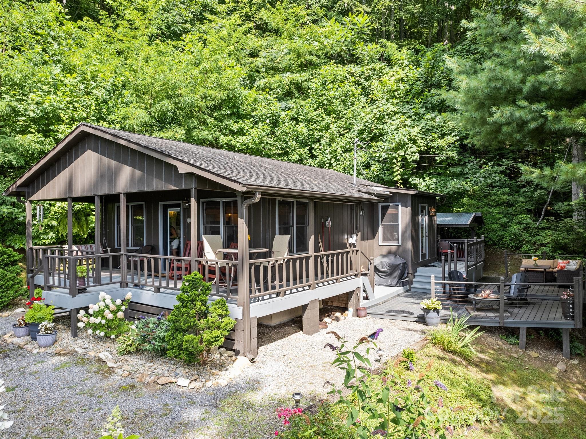 318 Grapevine Cove Road Waynesville, NC 28785 - Photo 1 of 41