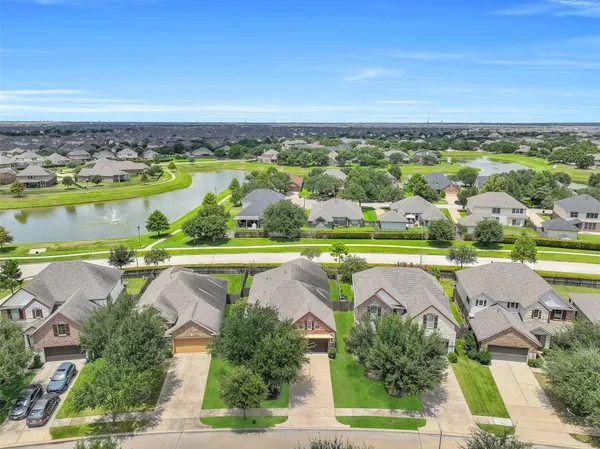 $350,000 | 8211 Lockridge Terrace Lane, Cypress, TX 77433