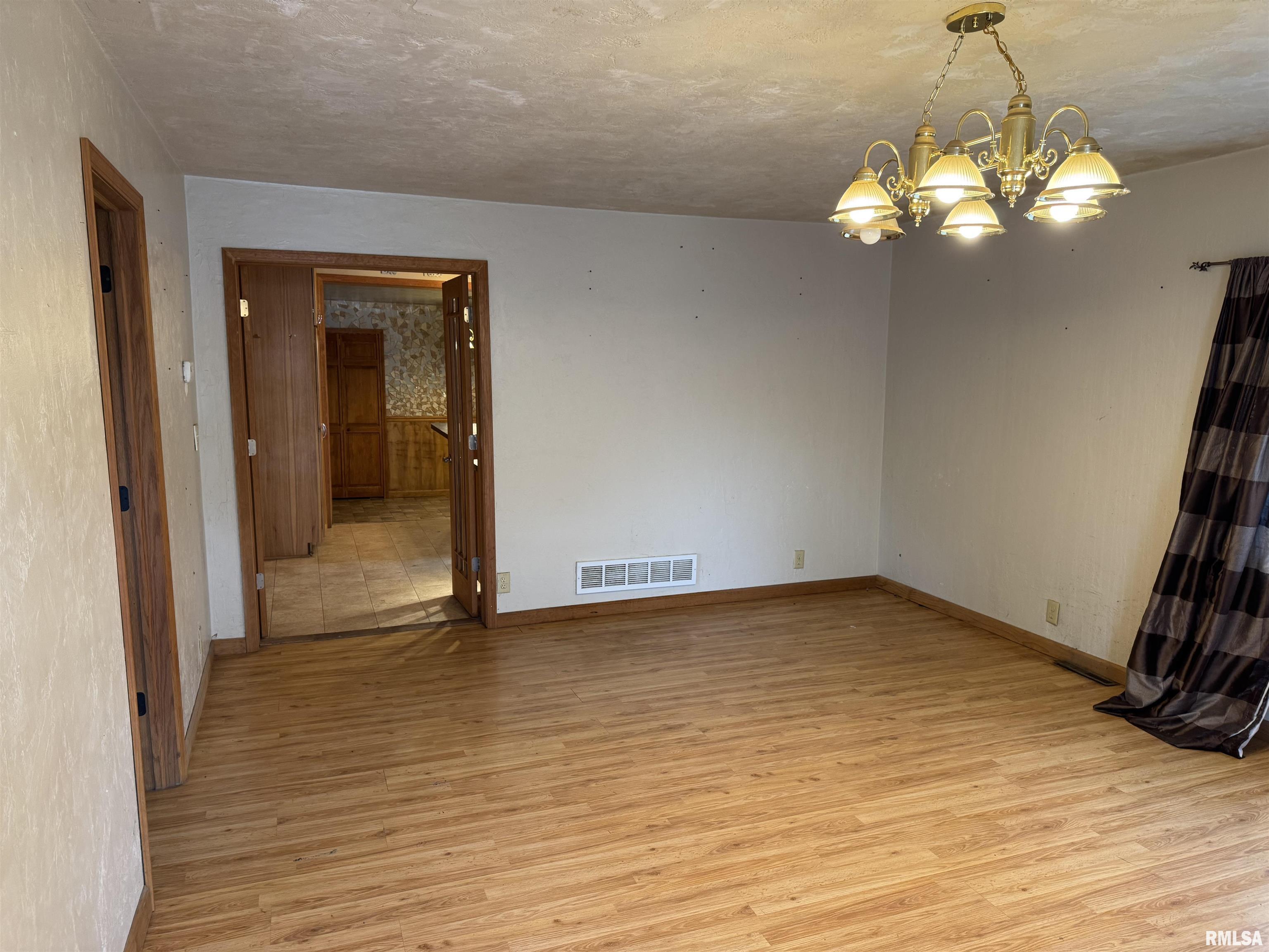 313 Central Avenue St. David, IL 61563 - Photo 10 of 19