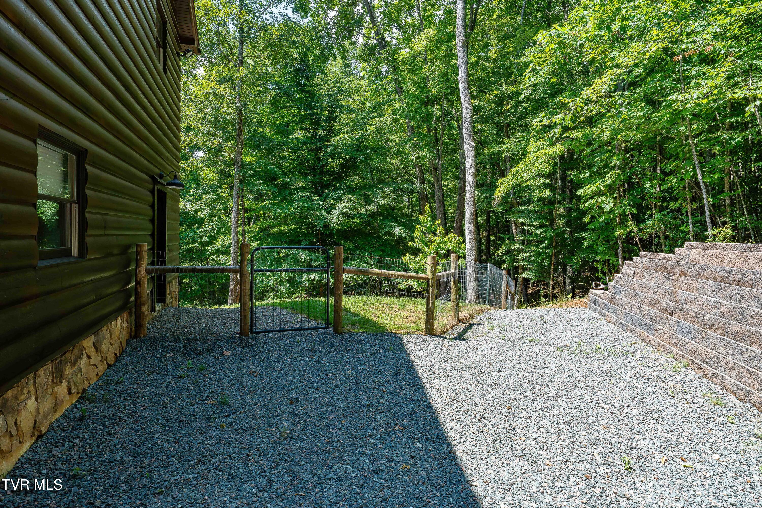 191 Bear Ridge Drive Butler, TN 37640 - Photo 49 of 80 191 Bear Ridge Dr (10 of 80)