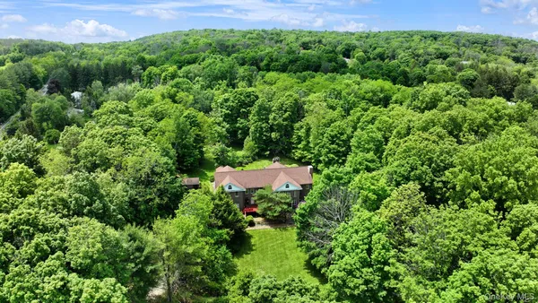 $1,800,000 | 3893 Highway 82, Millbrook, NY 12545