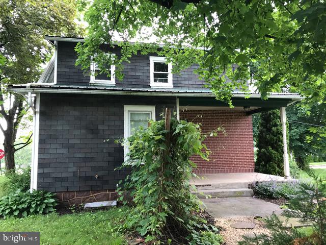 132 East Maple Grove Road Narvon, PA 17555 - Photo 2 of 8