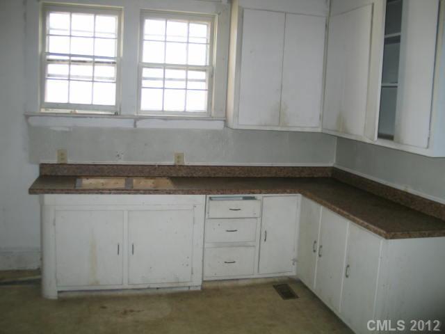 311 South Ransom Street Gastonia, NC 28052 - Photo 7 of 12