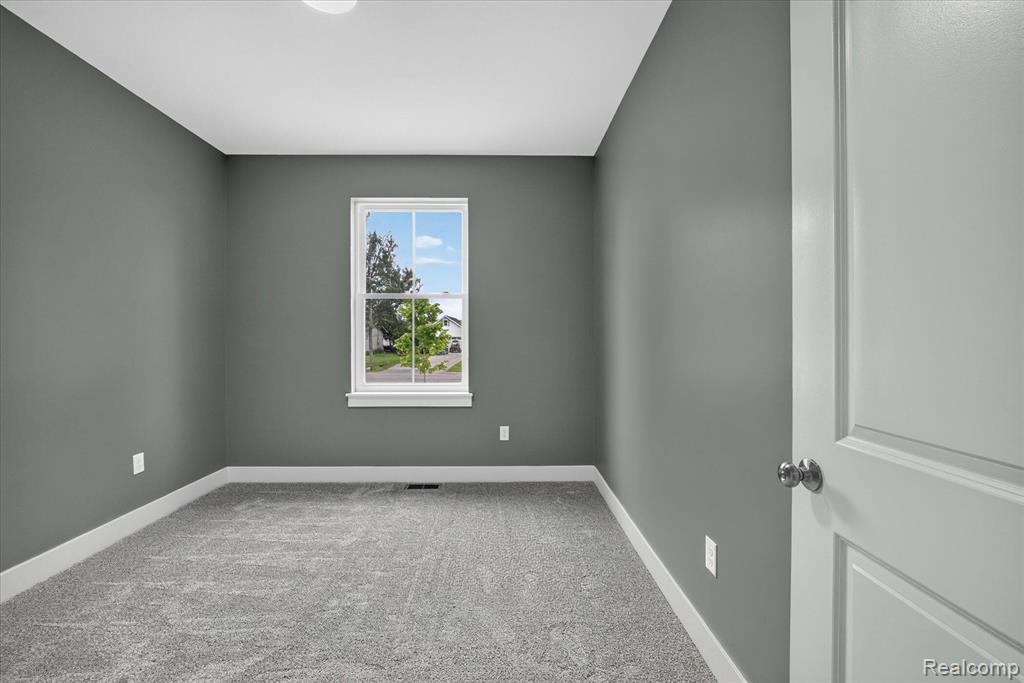 926 Ford Road Carleton, MI 48117 - Photo 14 of 25