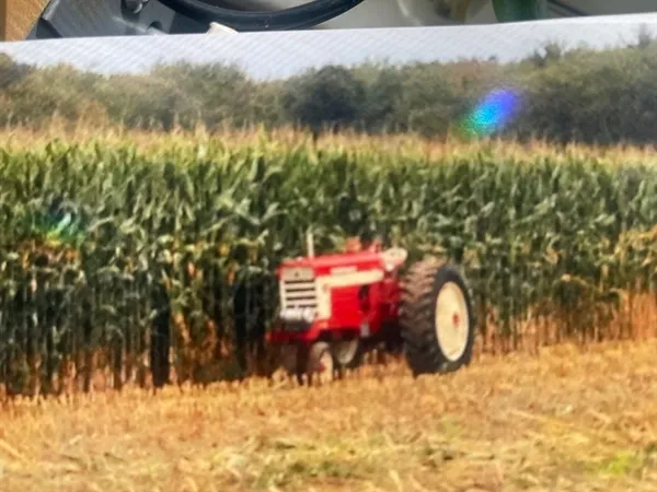 a view of entryway with outdoor area