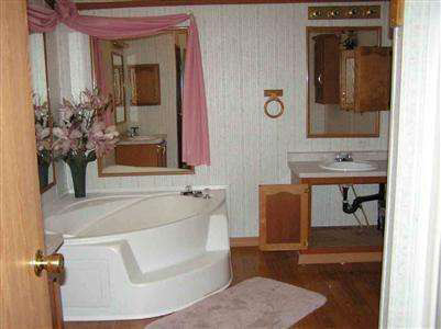 8045 Farrand Road Montrose, MI 48457 - Photo 5 of 8 20153776-4.JPG