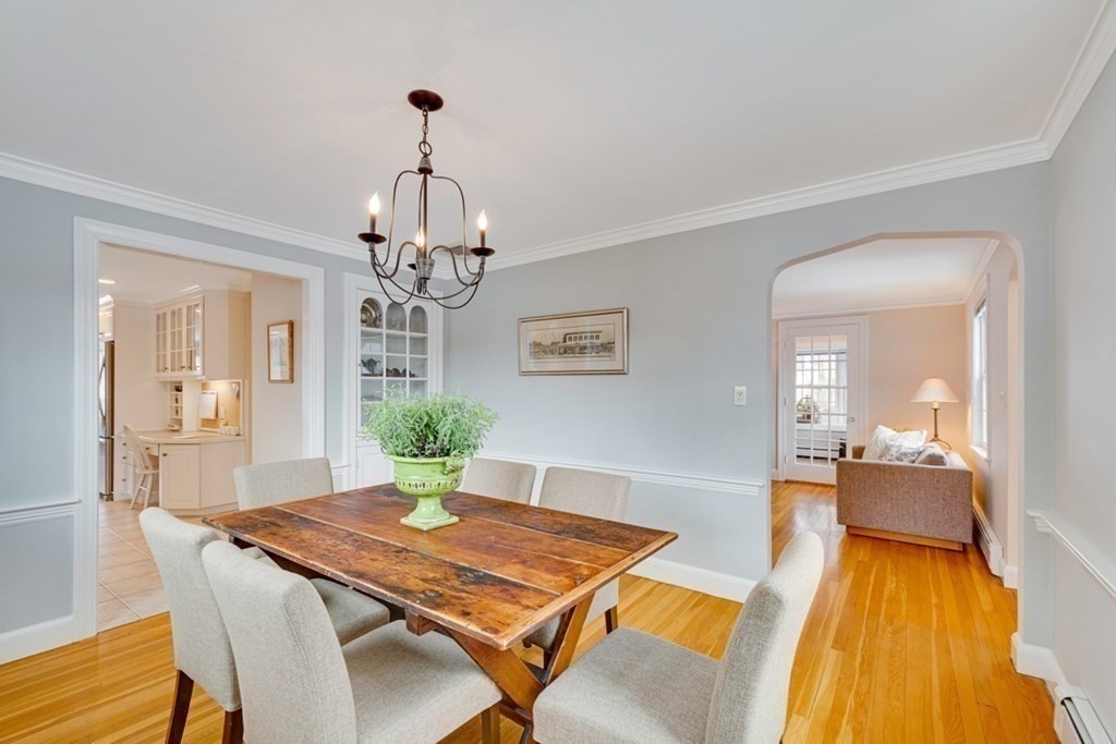 32 Lancaster Road Needham, MA 02492 - Photo 7 of 36