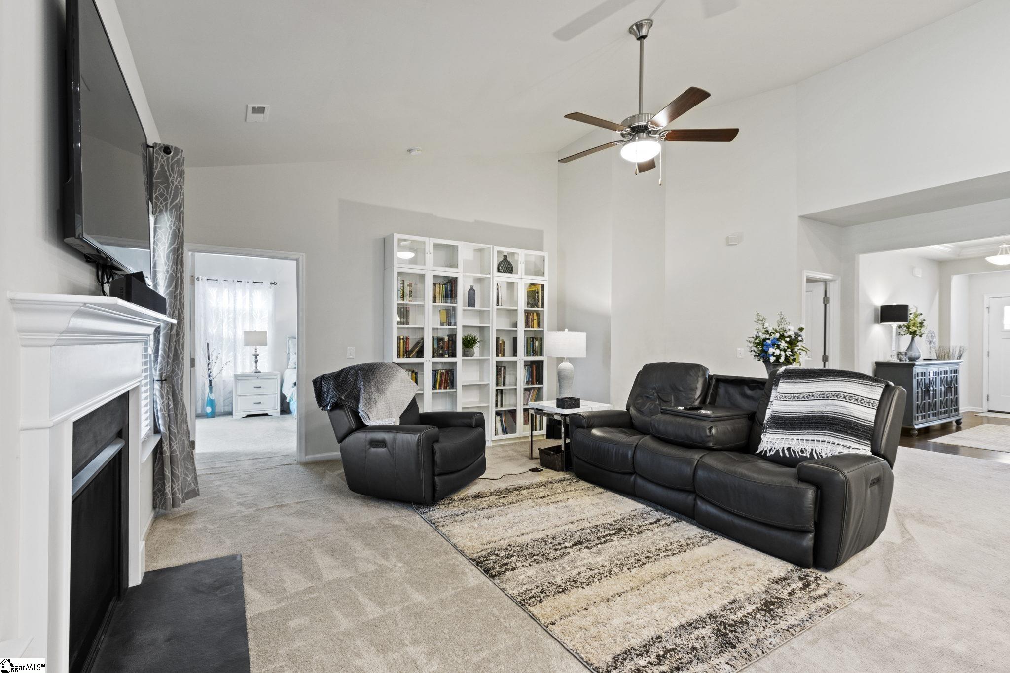 526 Bucklebury Road Greer, SC 29651 - Photo 5 of 26 Gallery Image 5