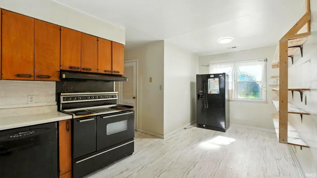 $210,000 | 3929 Plaza Drive, Fort Wayne, IN 46806