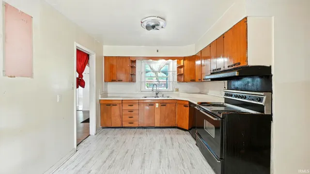 $210,000 | 3929 Plaza Drive, Fort Wayne, IN 46806