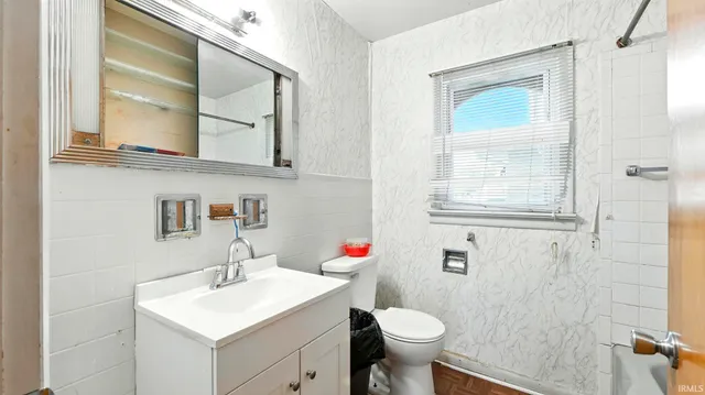 $210,000 | 3929 Plaza Drive, Fort Wayne, IN 46806