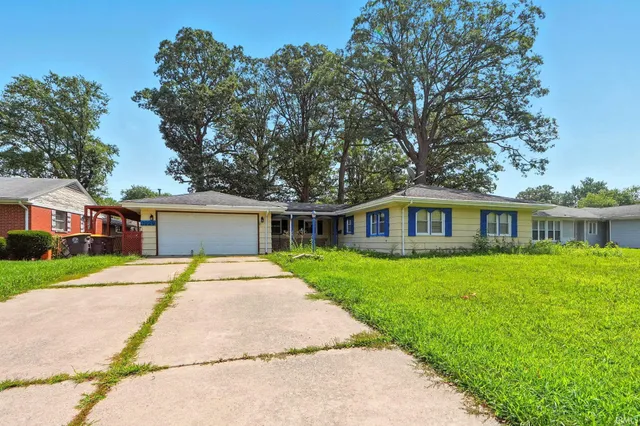 $210,000 | 3929 Plaza Drive, Fort Wayne, IN 46806