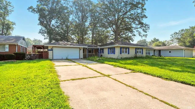 $210,000 | 3929 Plaza Drive, Fort Wayne, IN 46806