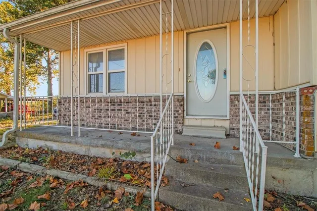 $400,000 | 4038 Owl Creek Road, Odessa, MO 64076