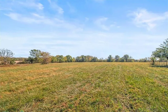 $400,000 | 4038 Owl Creek Road, Odessa, MO 64076