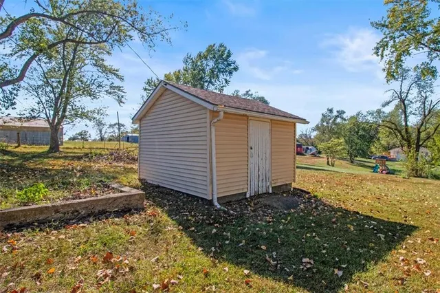 $400,000 | 4038 Owl Creek Road, Odessa, MO 64076