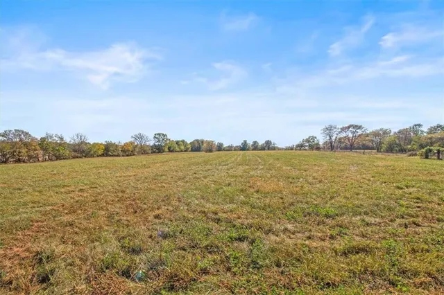 $400,000 | 4038 Owl Creek Road, Odessa, MO 64076