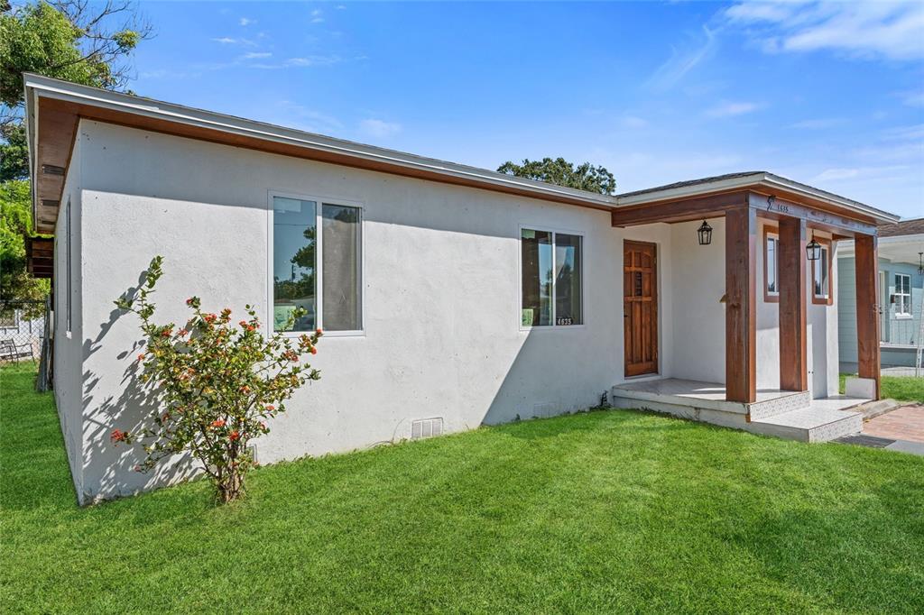 4635 22nd Avenue North St. Petersburg, FL 33713 - Photo 1 of 28