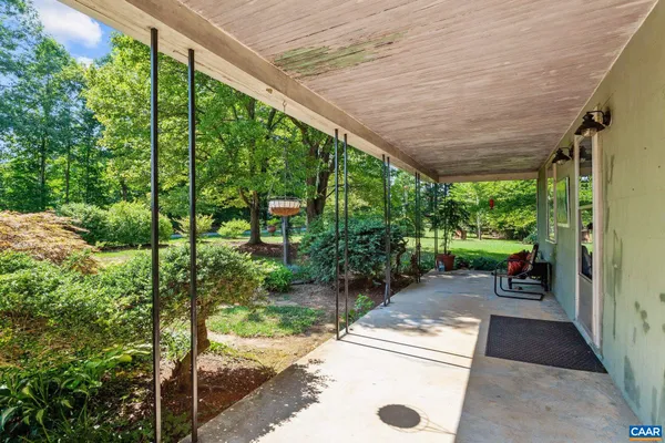 $310,000 | 246 The Cross Road, Scottsville, VA 24590