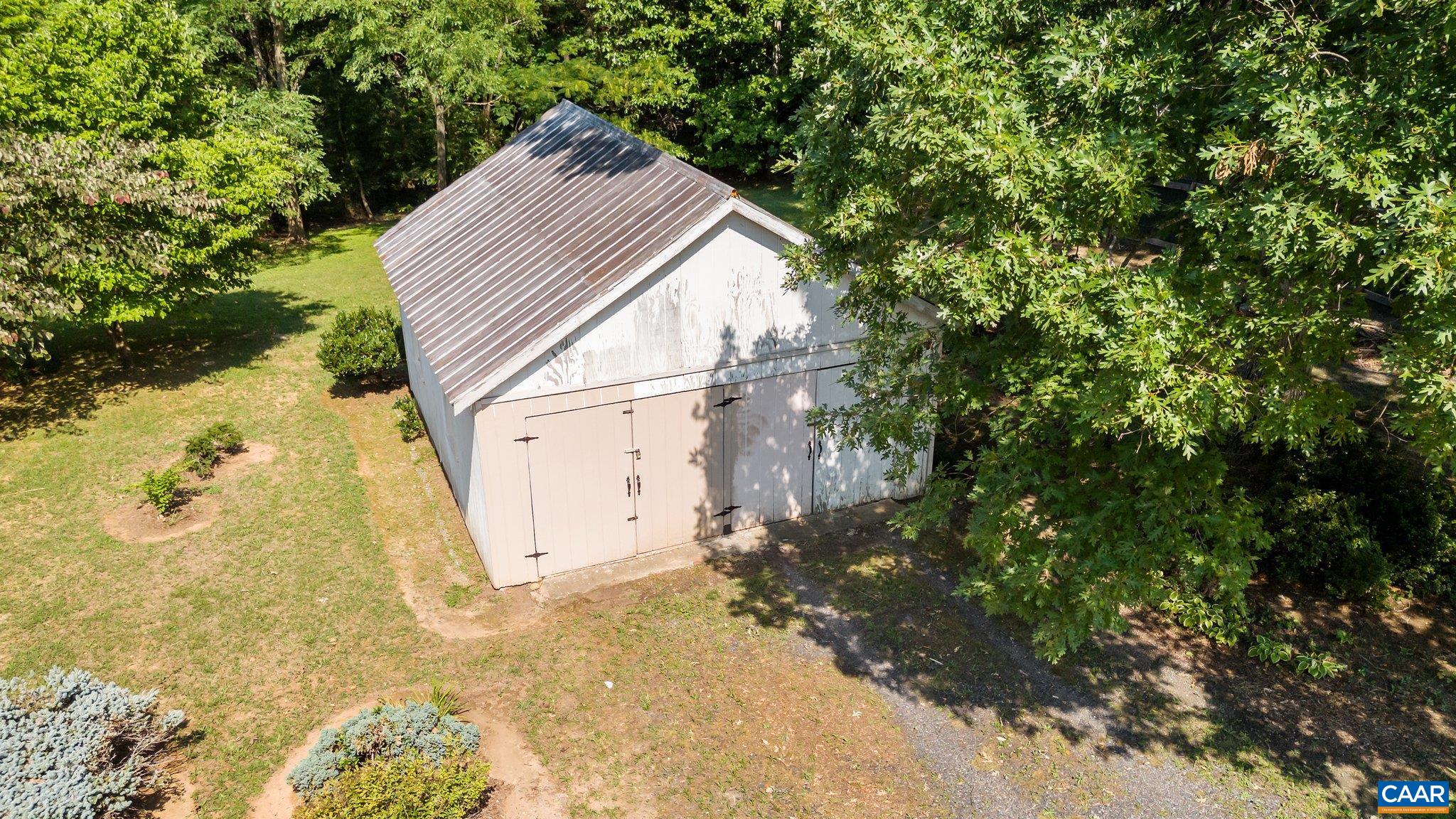 246 The Cross Road Scottsville, VA 24590 - Photo 21 of 39