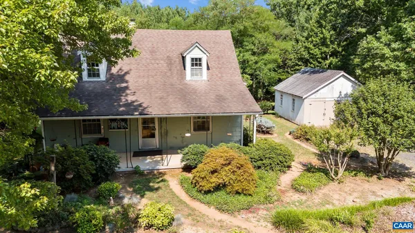 $310,000 | 246 The Cross Road, Scottsville, VA 24590