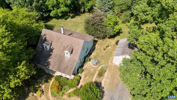 $310,000 | 246 The Cross Road, Scottsville, VA 24590
