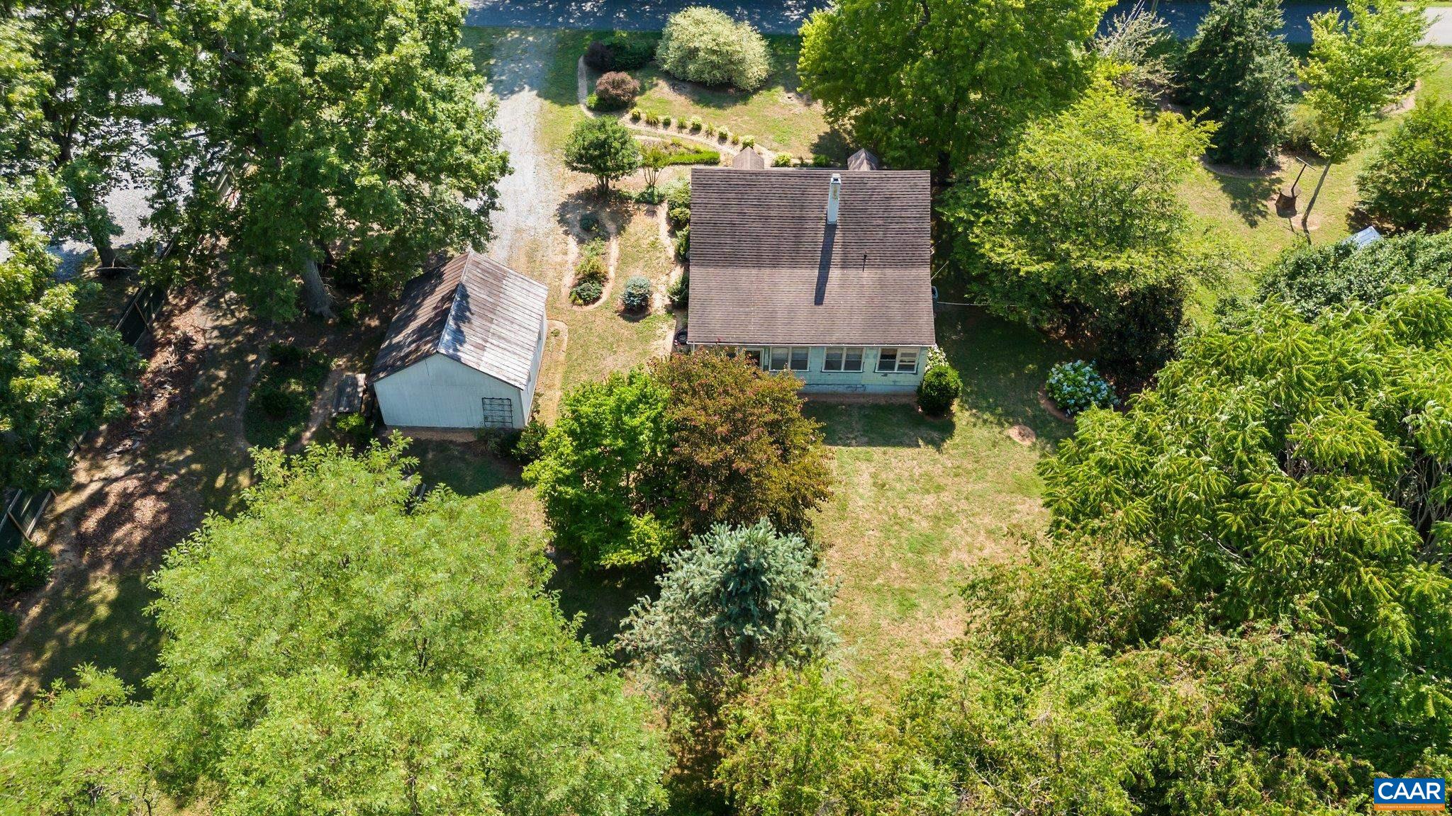 246 The Cross Road Scottsville, VA 24590 - Photo 32 of 39