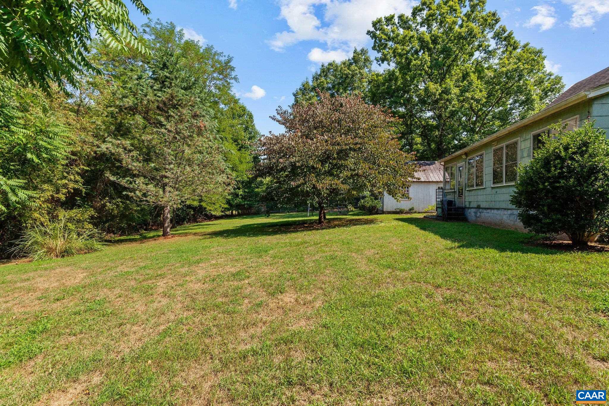 246 The Cross Road Scottsville, VA 24590 - Photo 36 of 39