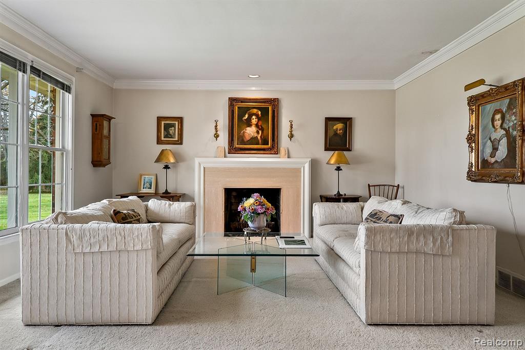 229 Rochdale Drive South Rochester Hills, MI 48309 - Photo 4 of 41