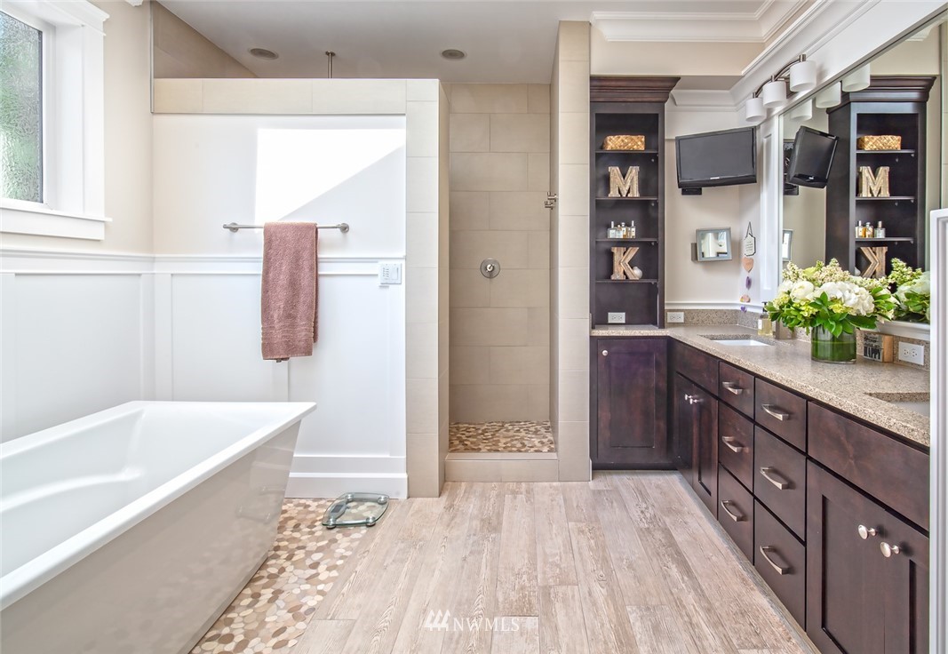 3207 107th Avenue Southeast Bellevue, WA 98004 - Photo 16 of 25