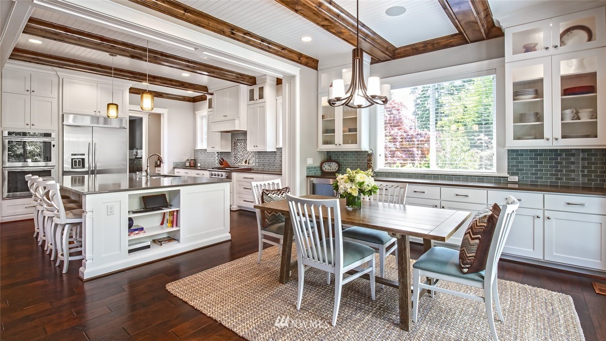 3207 107th Avenue Southeast Bellevue, WA 98004 - Photo 8 of 25