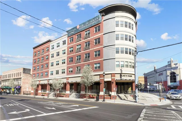 $3,661 | 194 1/2 South Main Street, Unit 202, Port Chester, NY 10573