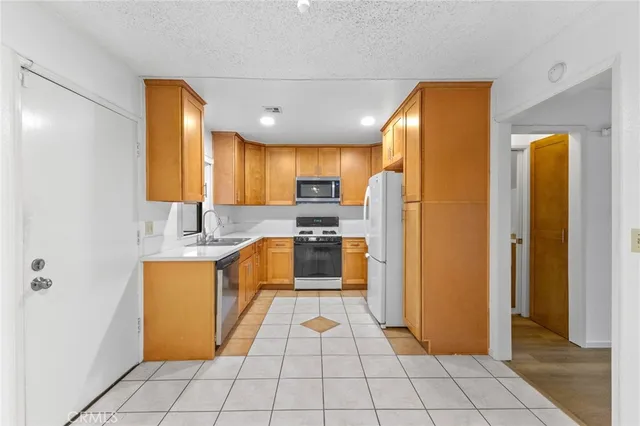 $749,000 | 3913 Candlewood Street, Lakewood, CA 90712