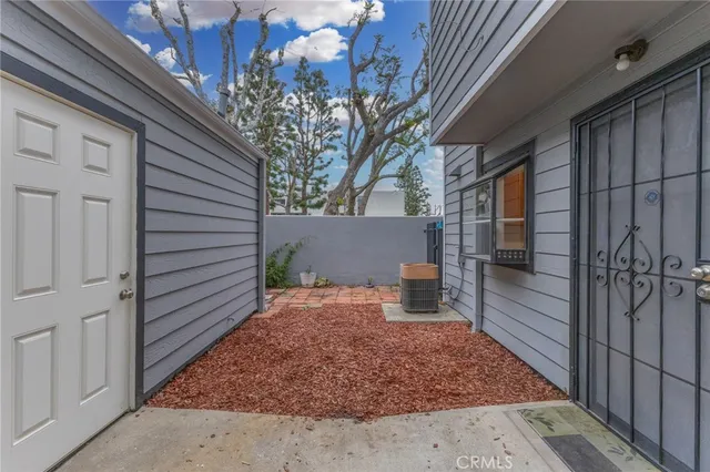 $749,000 | 3913 Candlewood Street, Lakewood, CA 90712