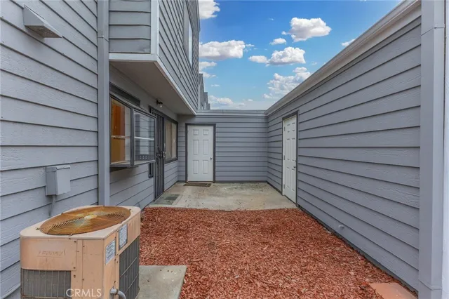 $749,000 | 3913 Candlewood Street, Lakewood, CA 90712