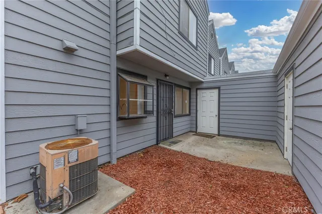 $749,000 | 3913 Candlewood Street, Lakewood, CA 90712