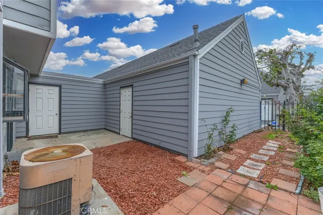 $749,000 | 3913 Candlewood Street, Lakewood, CA 90712