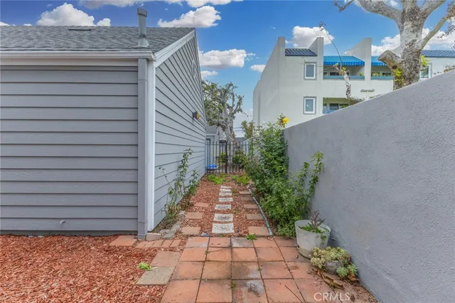 $749,000 | 3913 Candlewood Street, Lakewood, CA 90712