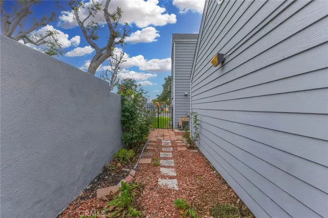 $749,000 | 3913 Candlewood Street, Lakewood, CA 90712