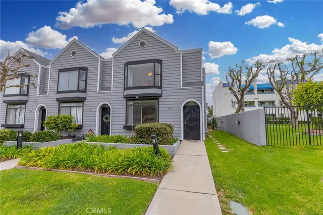 $749,000 | 3913 Candlewood Street, Lakewood, CA 90712