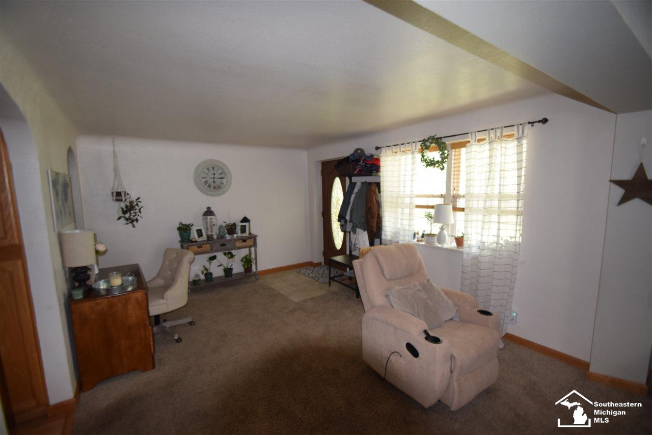 6503 Secor Road Lambertville, MI 48144 - Photo 7 of 17 50018411-6.JPG