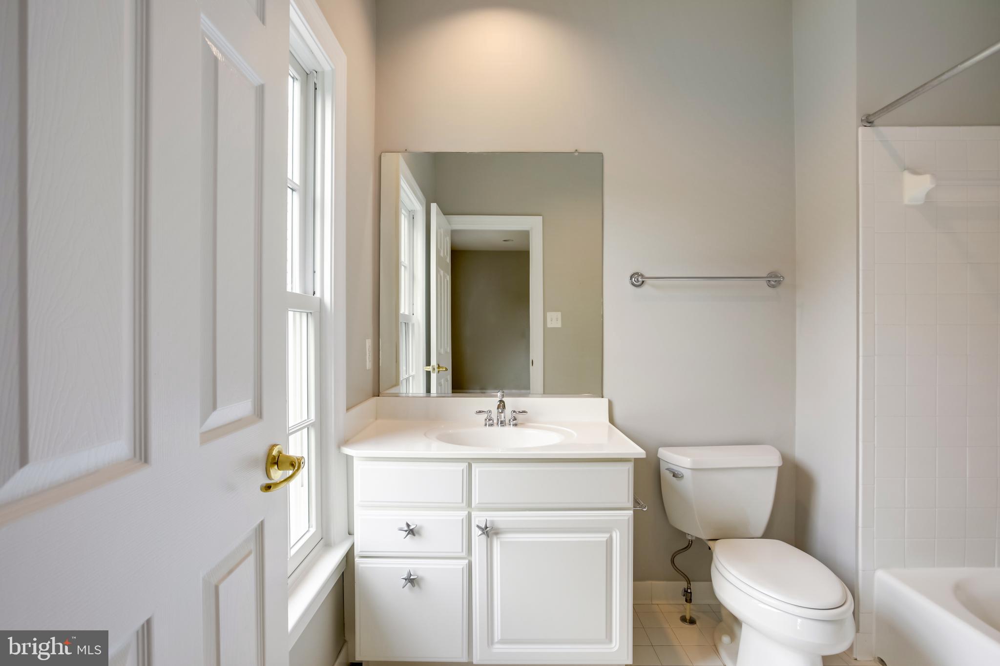 12609 Greenbriar Road Potomac, MD 20854 - Photo 40 of 70 Gallery Image 40