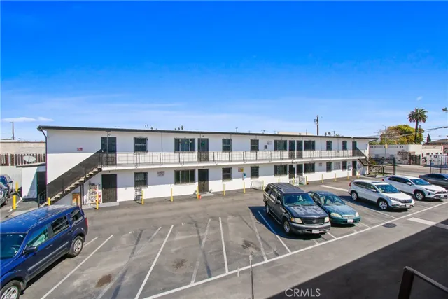 a view of a house with swimming pool
