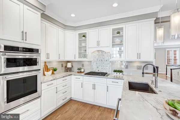 $2,324,900 | 17 Alexander Street, Alexandria, VA 22314