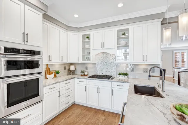 $2,550,000 | 17 Alexander Street, Alexandria, VA 22314