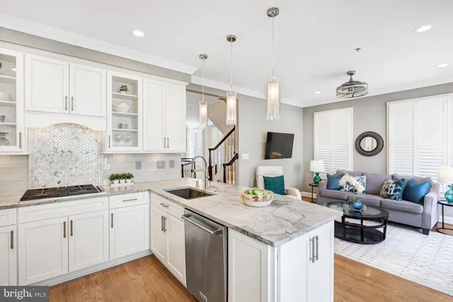 $2,550,000 | 17 Alexander Street, Alexandria, VA 22314