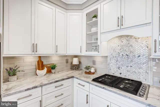 $2,550,000 | 17 Alexander Street, Alexandria, VA 22314