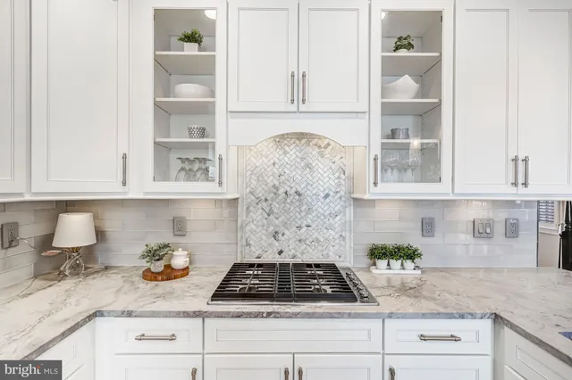 $2,550,000 | 17 Alexander Street, Alexandria, VA 22314