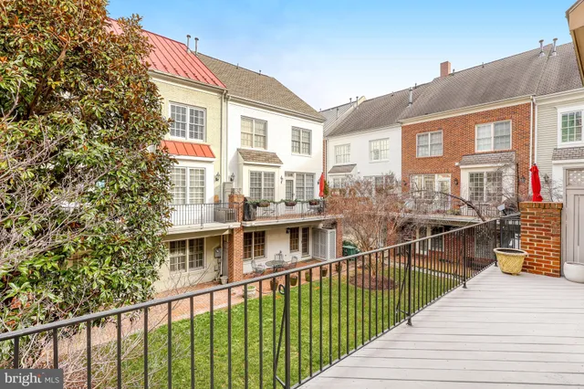 $2,550,000 | 17 Alexander Street, Alexandria, VA 22314