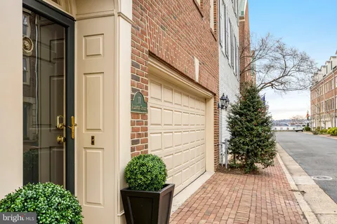 a view of a entryway door of the house